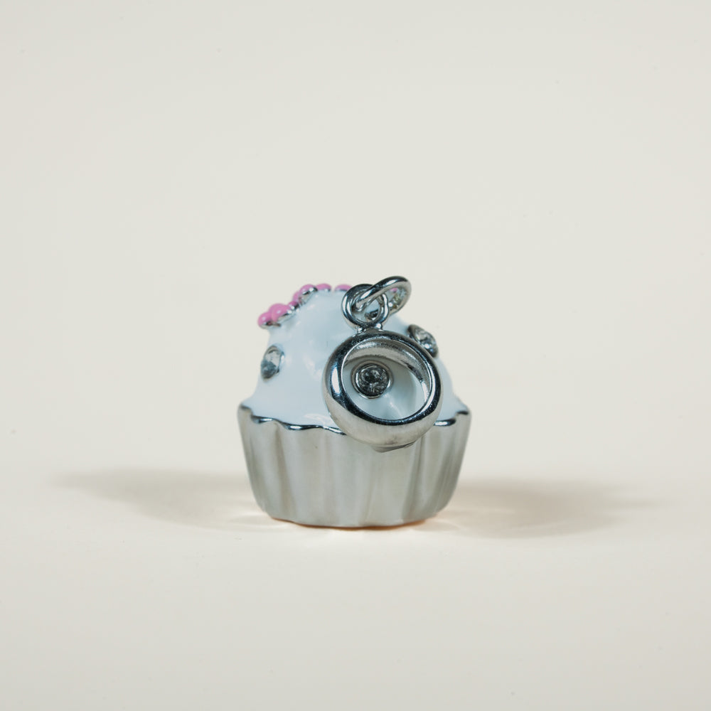 Cake Pendant