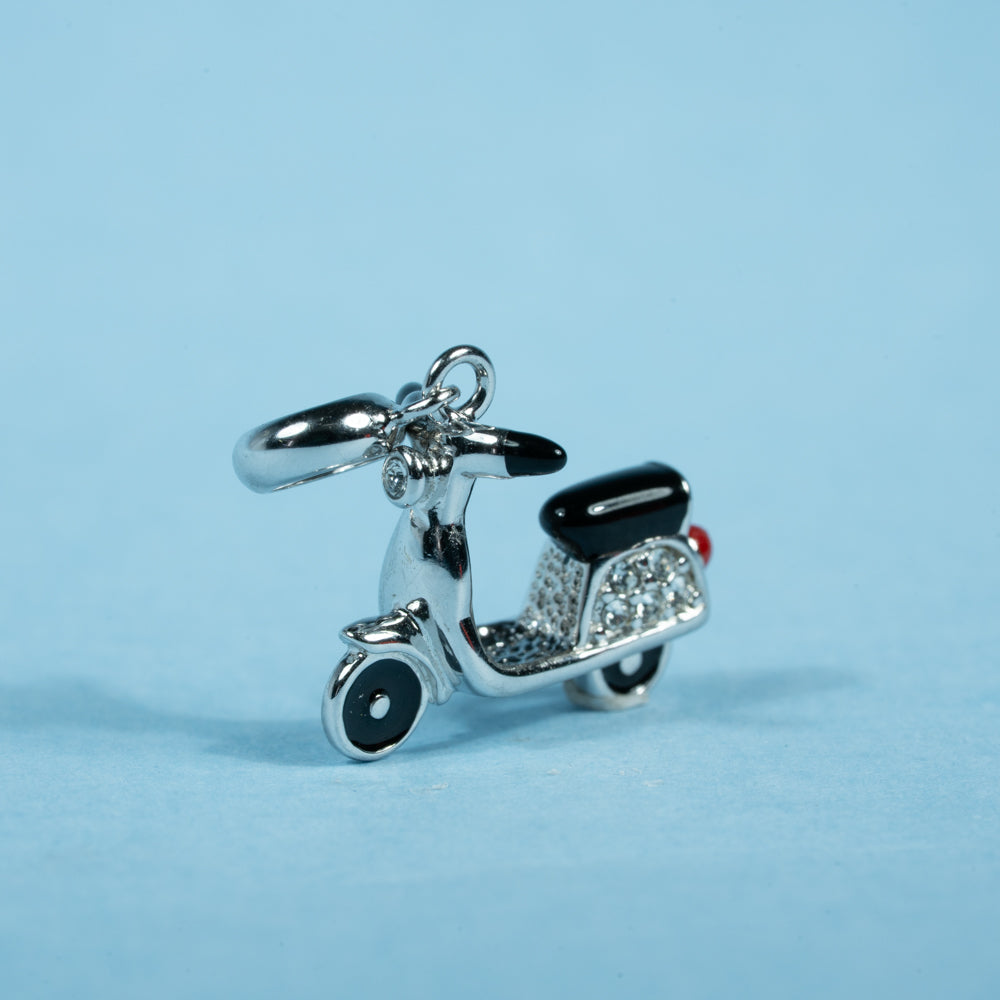 Scooty Pendant